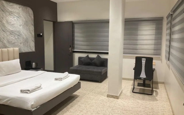 Hotel Govind Regency