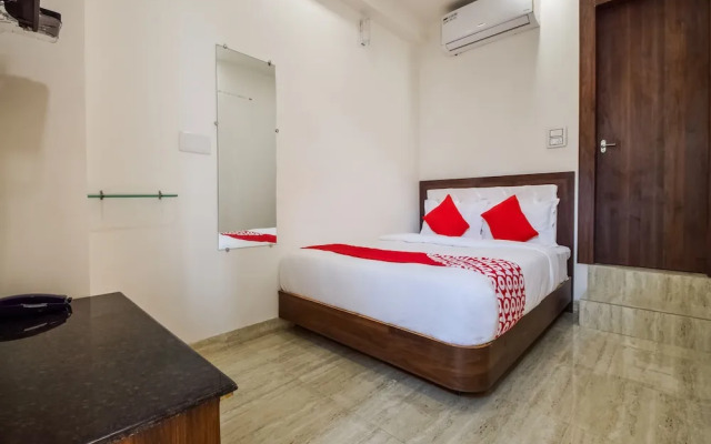 OYO 26124 Silver Palm