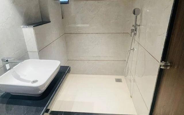 FabHotel Emersion Residency - Nr. Dnyanjyoti Savitribai Phule Udyan