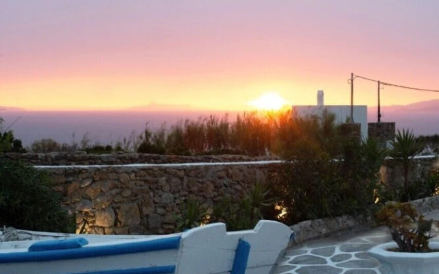 Petra Mykonos Studios & Suites