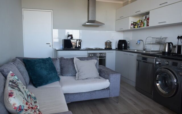 Modern 2 Bedroom Apartment in Cape Town