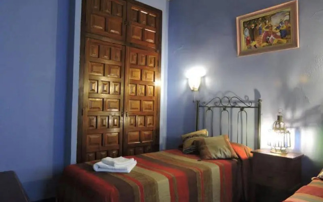 Pension Lineros 38
