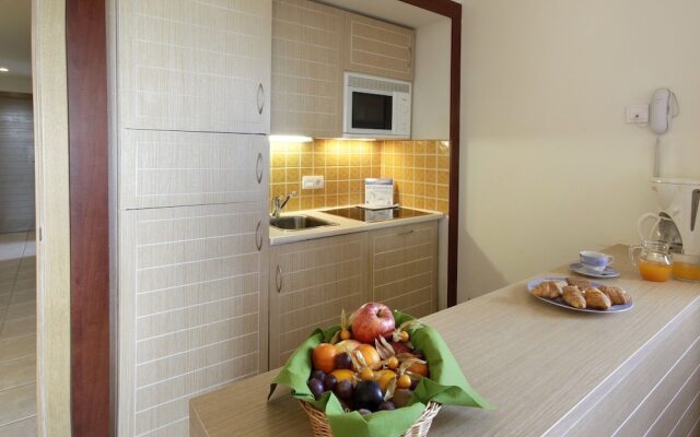 Nice Apartment With Airconditioning, 200 m. From Golfcourse