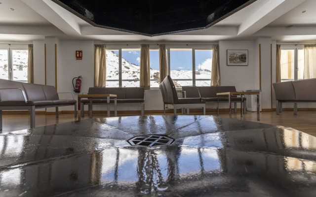 Albergue Inturjoven Sierra Nevada - Hostel