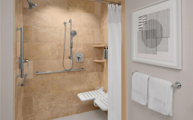 Courtyard by Marriott Cleveland University Circle