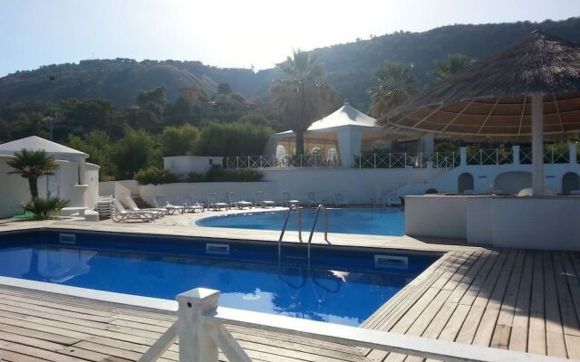 Cala Petrosa Resort