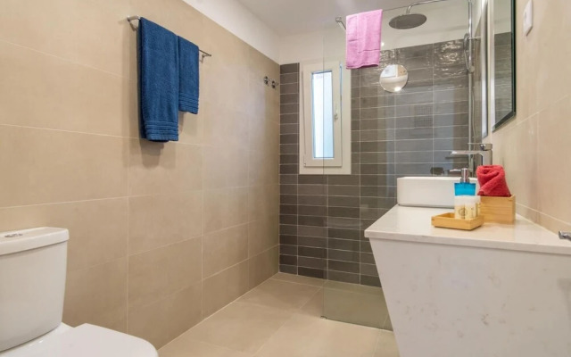 LV Premier LA2 Pool AC Garden sea View