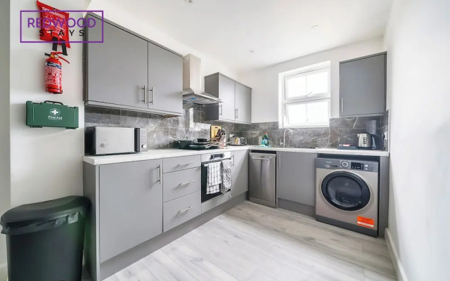 Modern Town Center Apartments Aldershot
