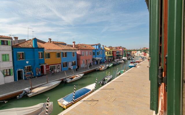 Wondrous Palazzetto 1619 in Magical Burano Island