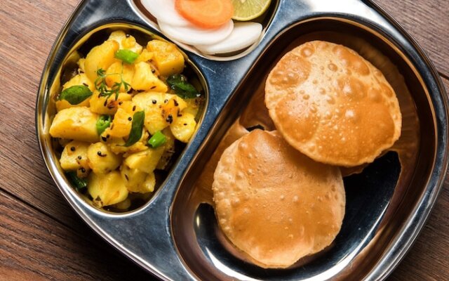 Goroomgo Luxurious Stay Kolkata