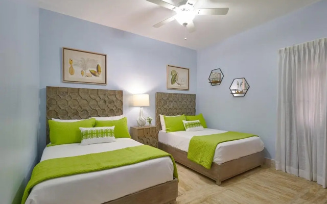 Beach Condo w Sea View B-302 Costa Atlantica