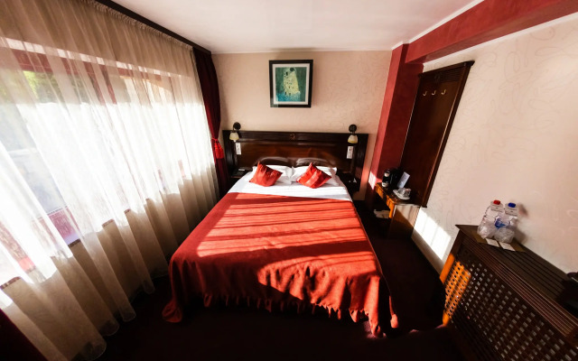 Hotel Daily Plaza