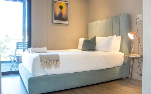 Two Bed Gardens Central Secure