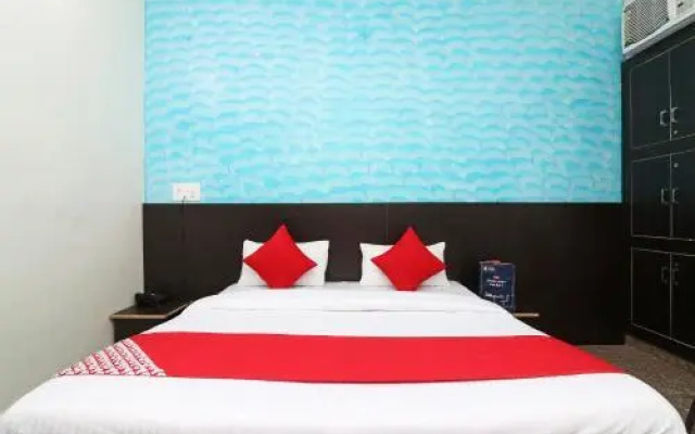 Dev Hotel by OYO Rooms