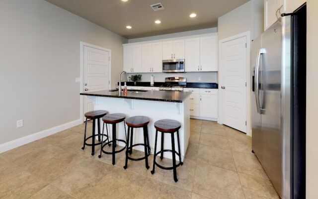 Sweet 3 Bedroom Apts