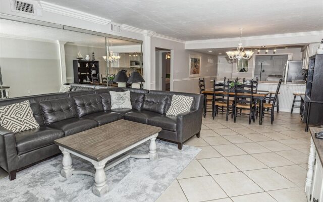 Shoreline Towers 1063 2 Bedroom Condo by RedAwning