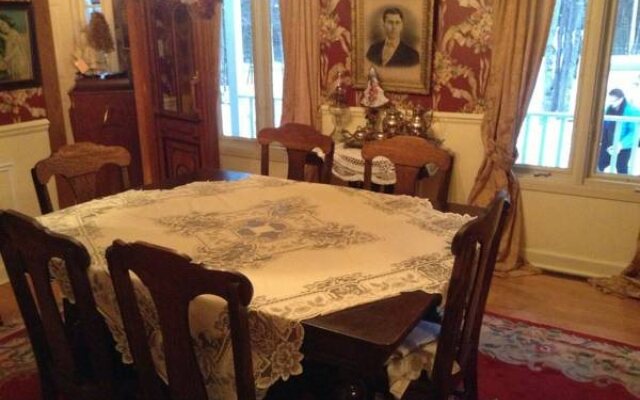 Gï¿½te La Sï¿½rï¿½nade