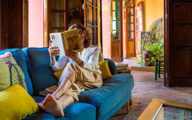 Eva Recommends Abades