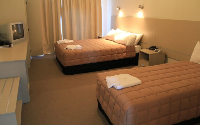 Auckland Airport Kiwi Motel – Guest Rooms – Mangere