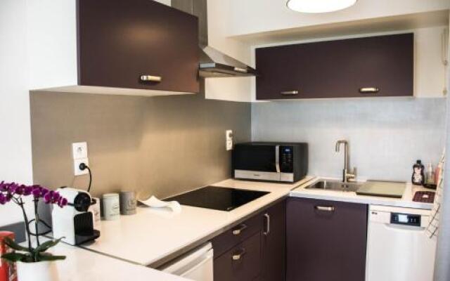 Sweet Apartment In Front Of Disneyland S Castel