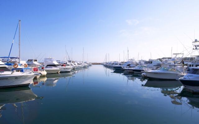 Arabella - Stylish Seaside Sanctuary With Views