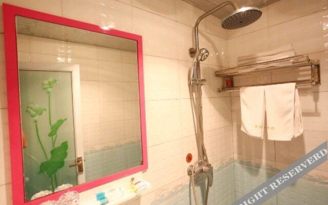 Hongyuan Business Hotel