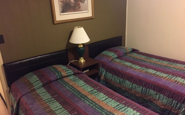 Rodeway Inn & Suites - Charles Town, WV