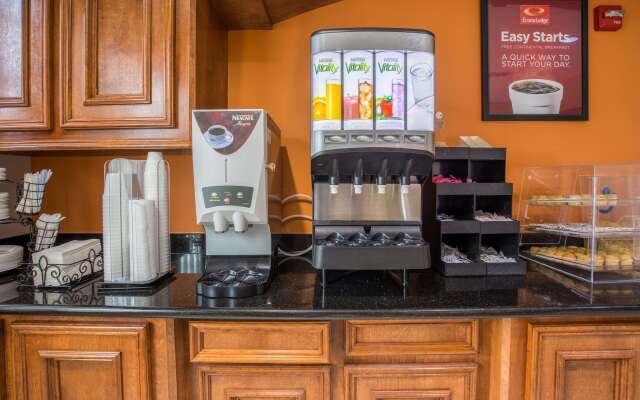 Quality Inn & Suites Bridge City/Orange