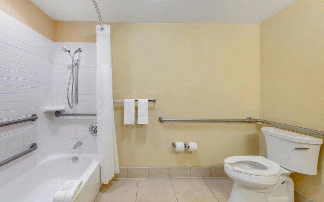 Clarion Hotel Anaheim Resort