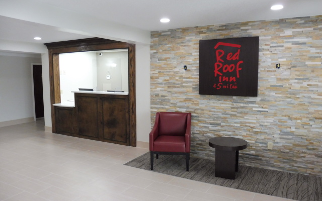 Red Roof Inn & Suites Newport – Middletown, RI