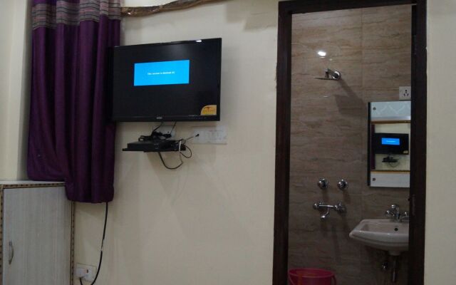 Staybook Hotel Jai Balaji New Delhi Railway Station