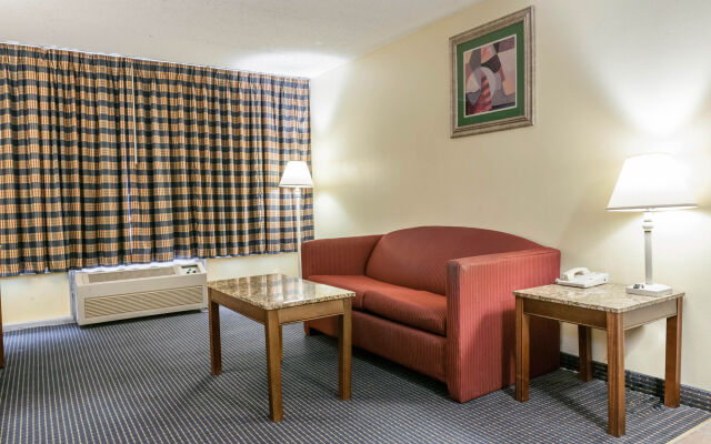 Quality Inn & Suites Lafayette I-65