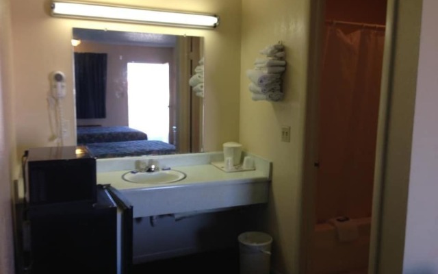 Super 7 Inn Siloam Springs