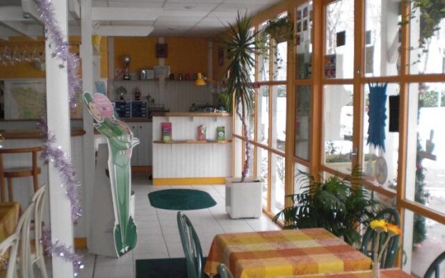 Fasthôtel Paris Ouest - Plaisir