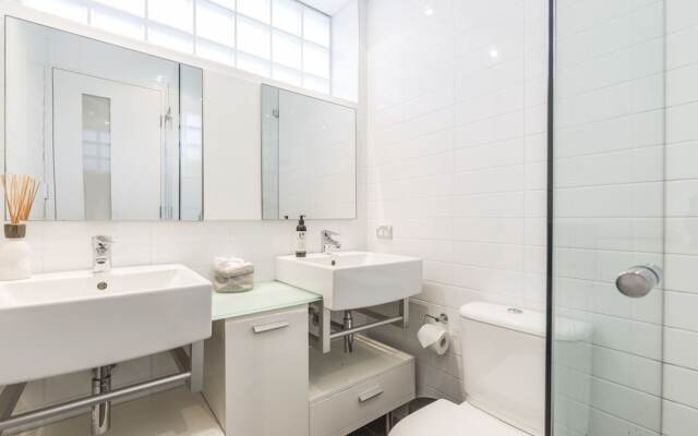 Coogee Luxury Home with Salt Water Pool & Parking
