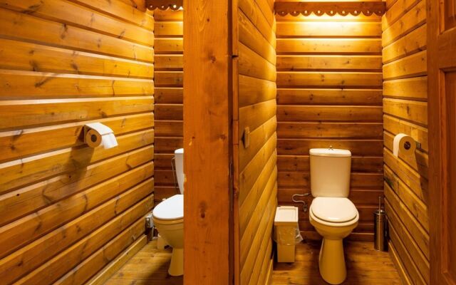 Majestic Chalet in Durbuy 200 Meters From the Golf
