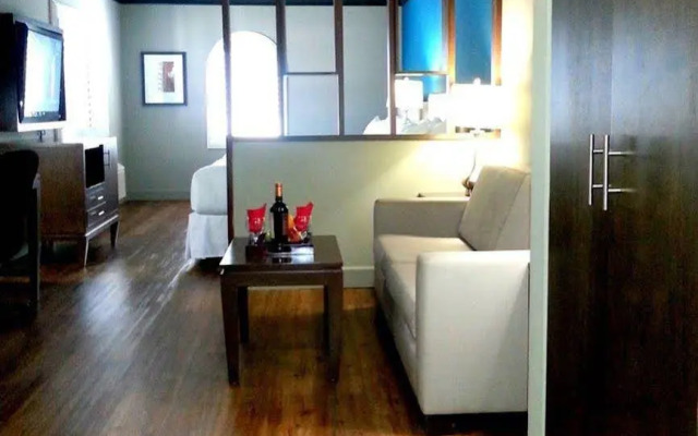 The BLVD Hotel & Suites