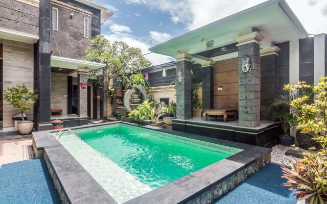 ZEN Rooms Denays House