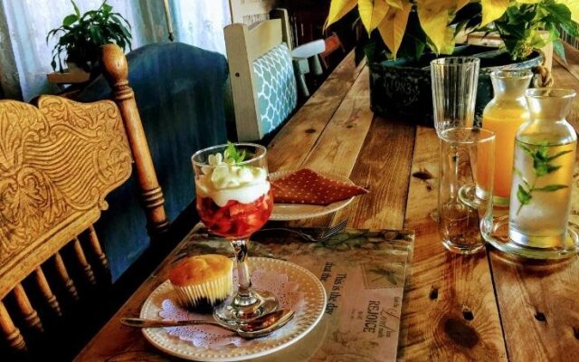 The Old Stone House Bed & Breakfast