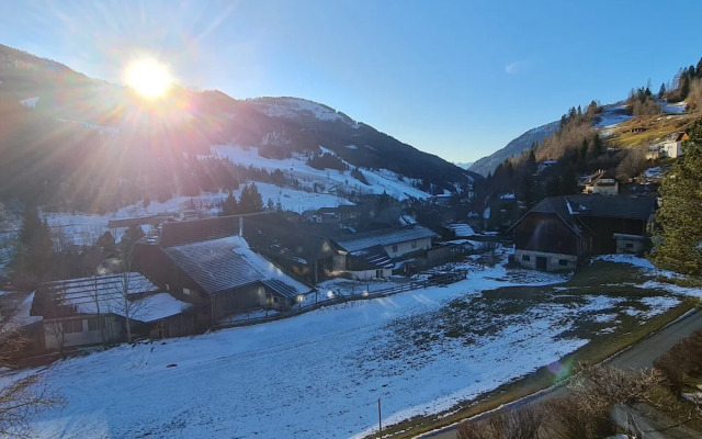 Mountain-view Apartment in Bad Kleinkirchheim