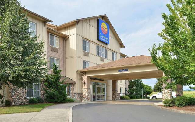 Comfort Inn & Suites McMinnville Wine Country