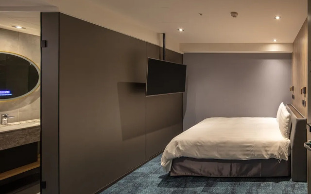 Roaders Plus Hotel Taipei Station