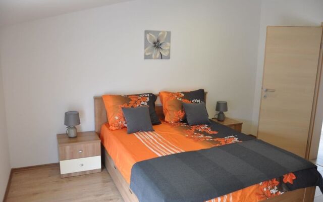 Apartment Doni