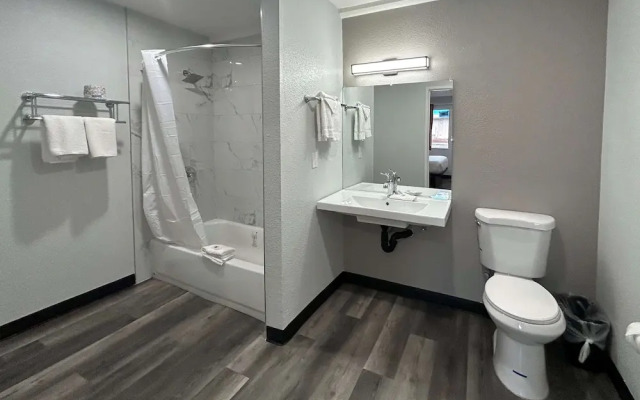 Studio 6 Tacoma, WA - South