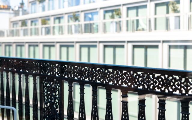 1.75 Paris La Source