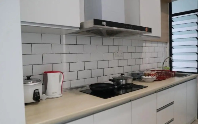 Zen66 Roxy Serviced Apartment