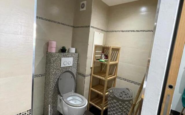 Spacieux F2 climatisé proche de la mer