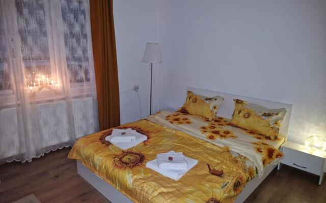 Studio Mai si Apartament Mai 2