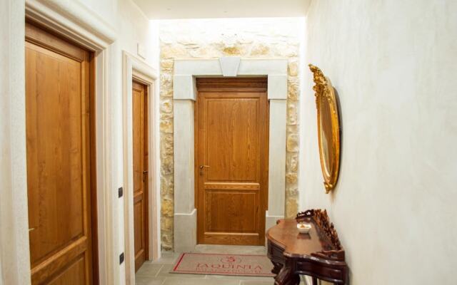 Palazzo Iaquinta - Rooms & Restaurant