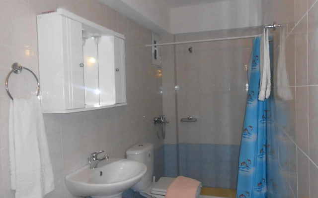 Elena's Family Apartments